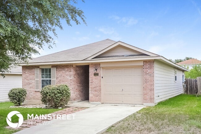 5530 Butch Canyon in San Antonio, TX - Building Photo - Building Photo