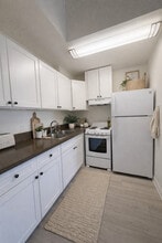 Reflections at Sepulveda in Mission Hills, CA - Building Photo - Building Photo