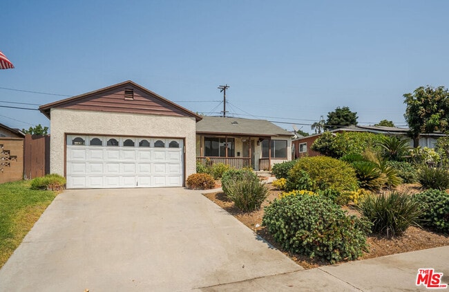 property at 329 E Riggin St