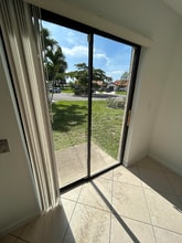45 Columbia Ct in Deerfield Beach, FL - Foto de edificio - Building Photo