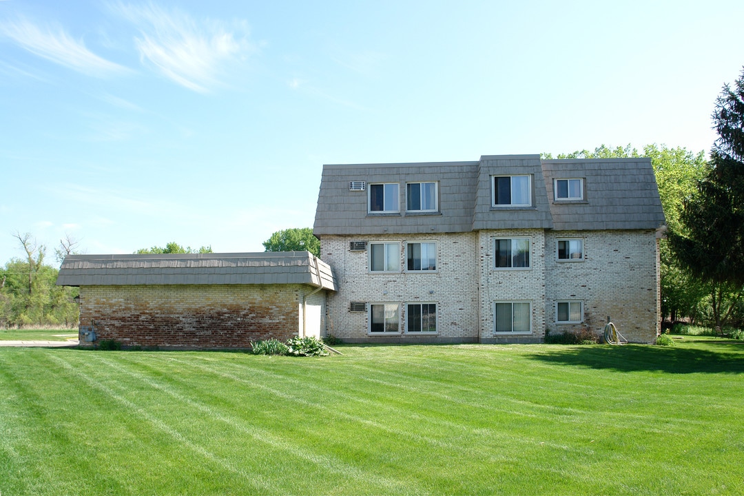 Twin Lake North in Minneapolis, MN - Building Photo