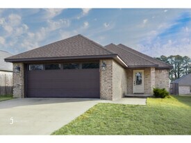 346 Wolf Grove Ln in Jonesboro, AR - Building Photo
