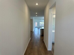 2513 Four Waters Lp in Andice, TX - Building Photo - Building Photo