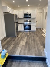 2512 S Robinson St, Unit 1 in Philadelphia, PA - Foto de edificio - Building Photo