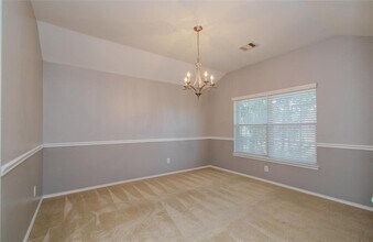 5003 Riverbridge Ct in Spring, TX - Foto de edificio - Building Photo
