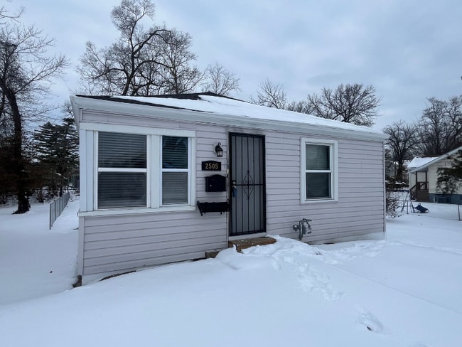 2505 Crescent Ave in St. Louis, MO - Building Photo - Building Photo