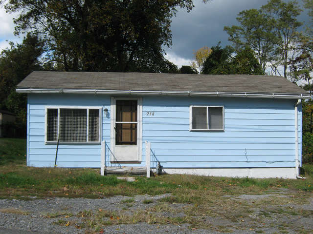 238 Sayers St in Granville, WV - Building Photo