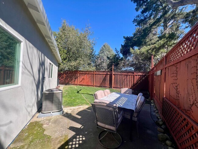 13090 Heath St-Unit -Unit 01 in Saratoga, CA - Building Photo - Building Photo