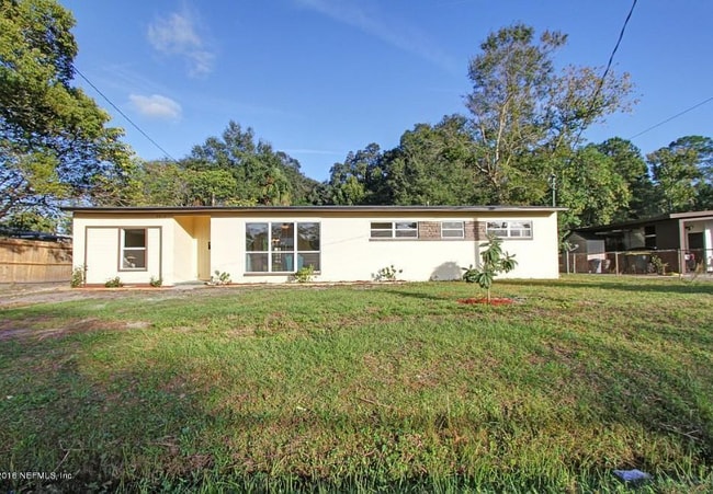 3013 Newell Blvd