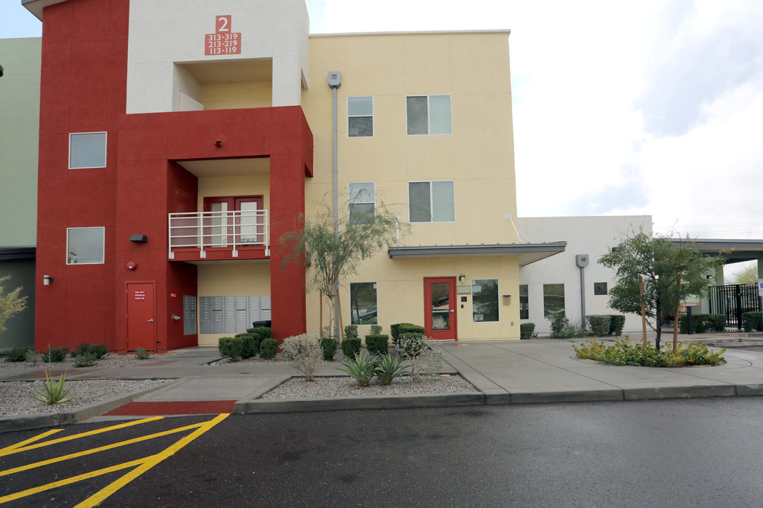 Grandfamilies Place in Phoenix, AZ - Foto de edificio