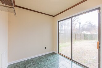 11 Overlook Ct in Hampton, VA - Building Photo - Building Photo