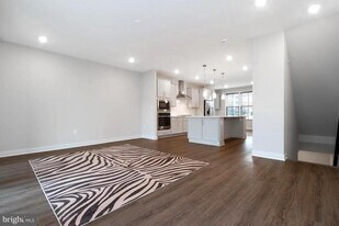 11003 Resort Road in Ellicott City, MD - Building Photo