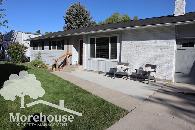 property at 10440 Meadow Lark Dr