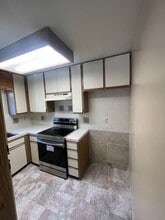 11235 Avenida De Los Lobos in San Diego, CA - Building Photo - Building Photo