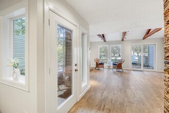 11538 Riverview Dr in Houston, TX - Foto de edificio - Building Photo