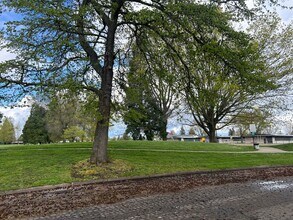 726 32nd Ave SE in Albany, OR - Building Photo - Building Photo