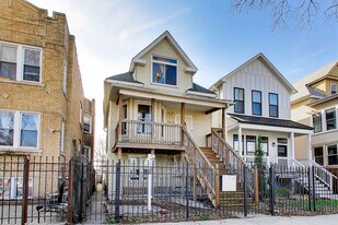 4614 N Springfield Ave in Chicago, IL - Building Photo