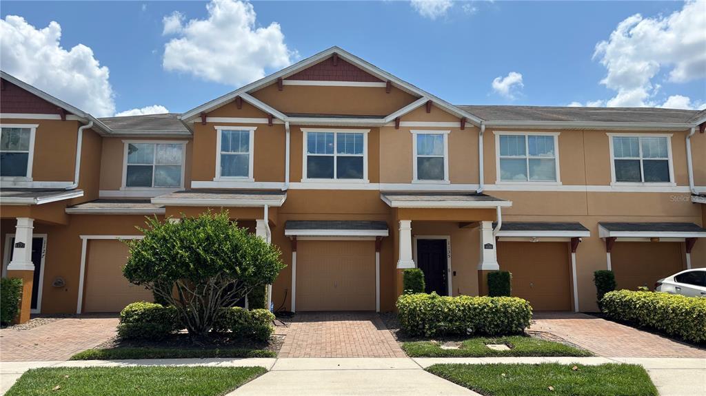 1131 Honey Blossom Dr in Orlando, FL - Foto de edificio