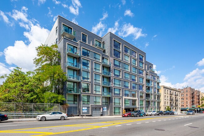 1326 Ocean Avenue in Brooklyn, NY - Foto de edificio - Primary Photo