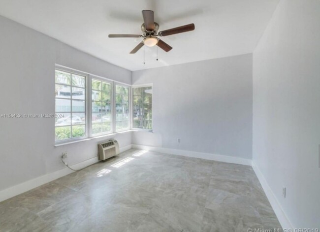 620 12th St, Unit 2 in Miami Beach, FL - Building Photo - Building Photo