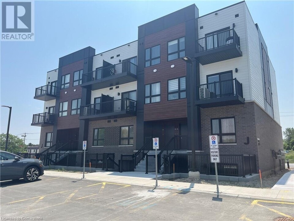 40 Palace St in Kitchener, ON - Building Photo