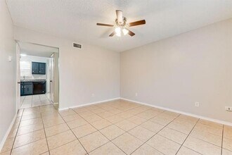 1728 W Sanford St in Arlington, TX - Building Photo - Building Photo