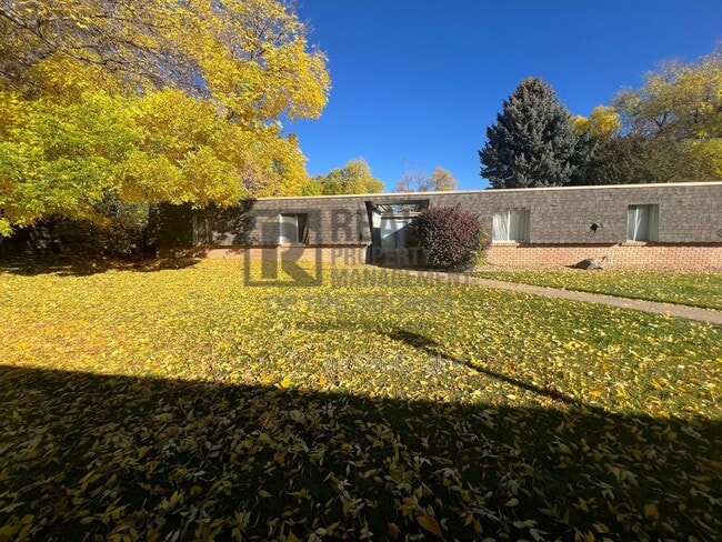 property at 2719 Leisure Dr