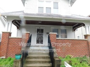 54 Hunt Ave in Charleston, WV - Building Photo - Building Photo
