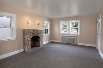 25 Greenview Ave in Princeton, NJ - Building Photo - Building Photo