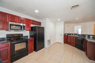 201 Magical Way in Kissimmee, FL - Building Photo - Building Photo