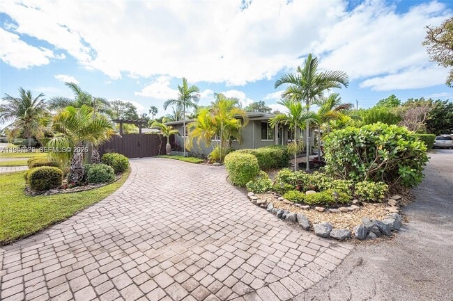 property at 1532 NE 39th St