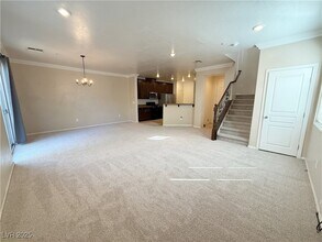 4375 Braeburn Glen St in North Las Vegas, NV - Building Photo - Building Photo