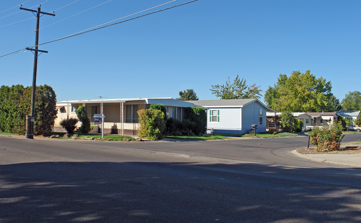 2725 N Five Mile Rd in Boise, ID - Building Photo