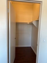 10943 Laurel Canyon Blvd, Unit C-20 in San Fernando, CA - Building Photo - Building Photo