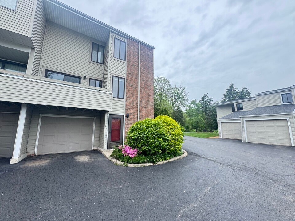 6225 Acropolis Dr SE-Unit -6225 Acropolis Dr in Grand Rapids, MI - Building Photo