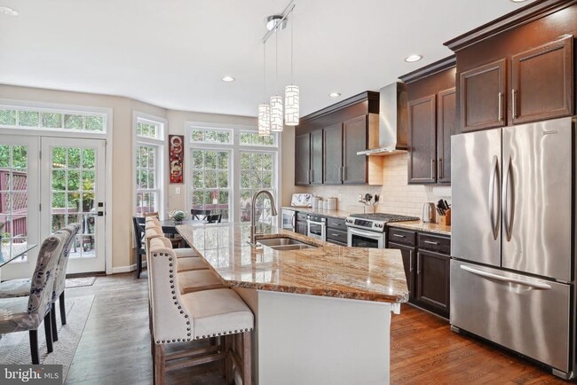 6667 Debra Lu Way in Springfield, VA - Building Photo - Building Photo