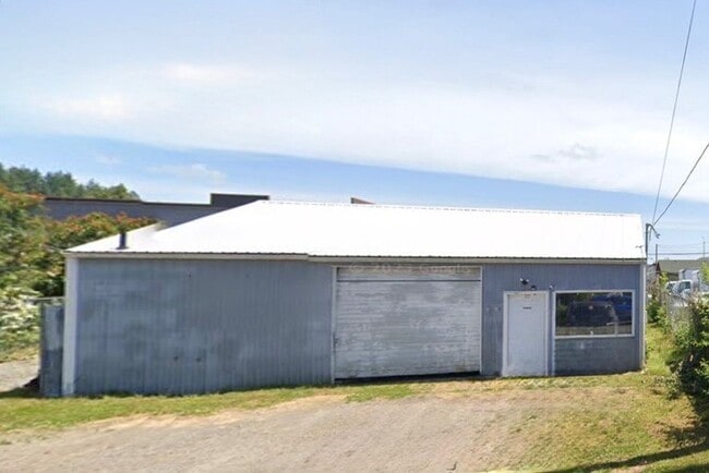 property at 1018 Roosevelt Ave