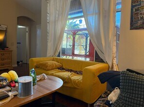 19431 Rue de Valore, Unit 50a in Lake Forest, CA - Building Photo - Building Photo