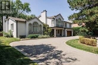 42 Fifeshire Rd in Toronto, ON - Building Photo - Building Photo