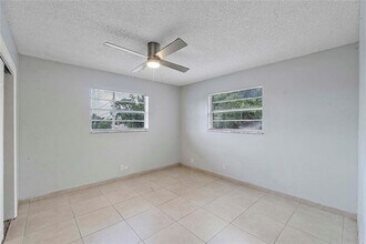 395 SW 15th St in Pompano Beach, FL - Building Photo - Building Photo