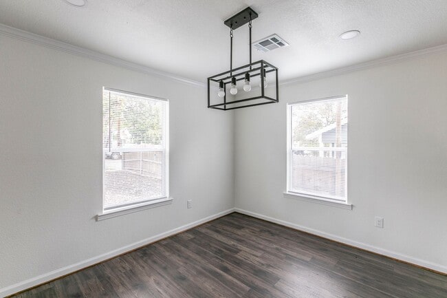 2208 Gurley Ave in Waco, TX - Building Photo - Building Photo