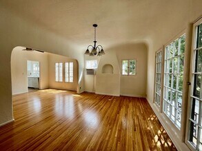 9349 Charleville Blvd-Unit -Charleville Unit 6 ACTIVE in Beverly Hills, CA - Building Photo - Building Photo