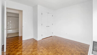 425 W 43rd St, Unit #1 Apartments