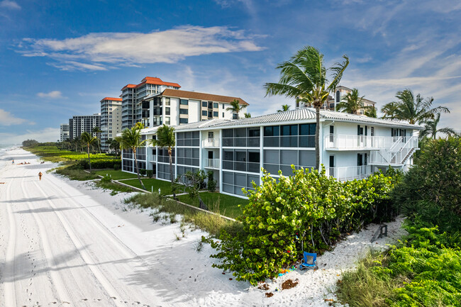 Vanderbilt Club in Naples, FL - Building Photo - Building Photo