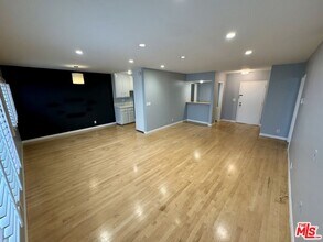 1250 Kings Rd in West Hollywood, CA - Building Photo - Building Photo