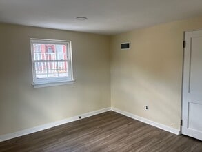 4402 Lancaster St in Harrisburg, PA - Building Photo - Building Photo