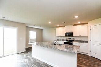 632 Wild Tulip Ct in Gilbert, SC - Building Photo - Building Photo