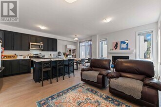 423 Silicon Wy in Ottawa, ON - Building Photo - Building Photo