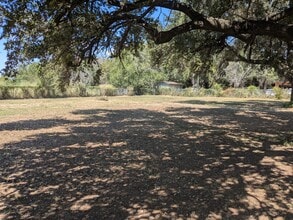 1439 N Alamo Rd in Alamo, TX - Building Photo - Building Photo