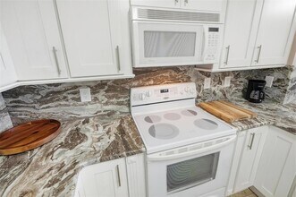 60 Surfview Dr, Unit 119 in Palm Coast, FL - Building Photo - Building Photo